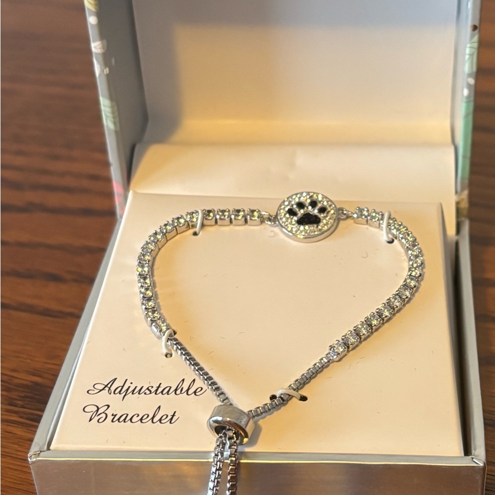 Kohl's Silver Adjustable Bracelet